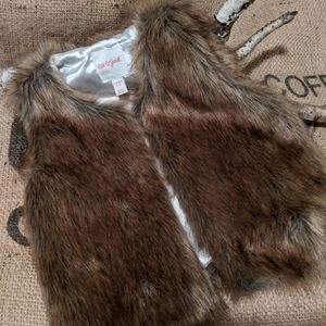 Cat and Jack Faux Fur Vest girls sx 6/6x C…
